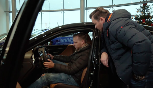 Nowy sportowy sedan za 250 tysięcy